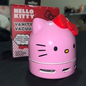 Hello Kitty mini vanity vacuum in box BRAND NEW